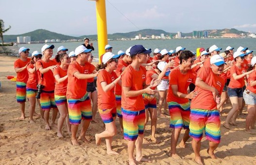 Áo đồng phục công ty để đi du lịch