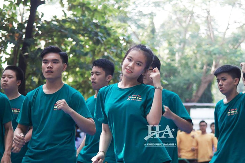 Đồng phục Hải Anh là địa chỉ làm mẫu áo đồng phục lớp giá rẻ chất lượng hàng đầu tại Hà Nội