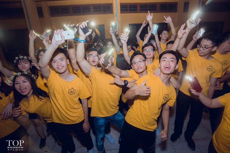 Những mẫu áo đồng phục lớp đẹp là dấu ấn không thể quên trong những năm tháng học trò