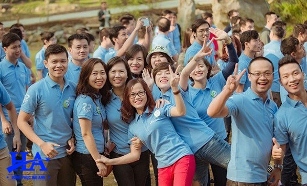 Áo đồng phục công ty ngày càng đa dạng với rất nhiều những kiểu dáng khác nhau