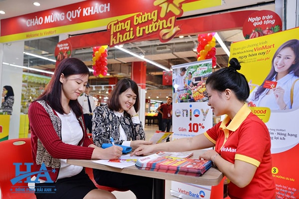 Đồng phục áo phông cá sấu ngày càng được ứng dụng rộng rãi