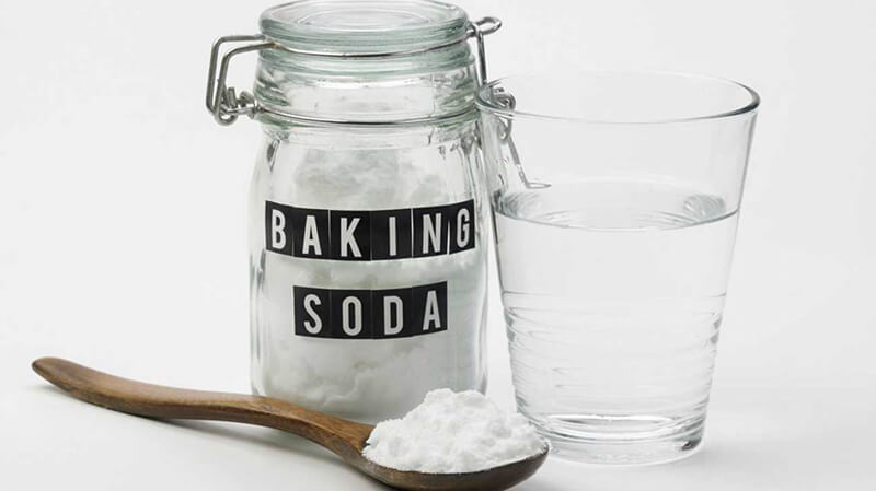 Cách tẩy vết ố trên quần áo với Baking soda đơn giản