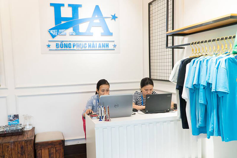 Đến trực tiếp văn phòng là cách thức thanh toán phù hợp cho các bạn khu vực Hà Nội.
