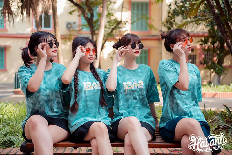Nhiều dịch vụ hấp dẫn dành riêng cho khách hàng khi đặt làm áo lớp giá rẻ ở Quảng Nam tại Đồng phục Hải Anh.