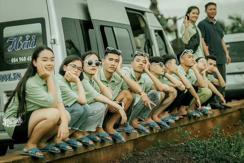 Đồng phục Hải Anh cung cấp dịch vụ làm áo lớp giá rẻ ở Quảng Ngãi nhiều năm kinh nghiệm trên thị trường.