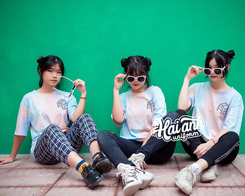 Đồng phục Hải Anh có rất nhiều mẫu thiết kế sáng tạo, độc đáo, bắt kịp xu hướng thời trang của giới trẻ.