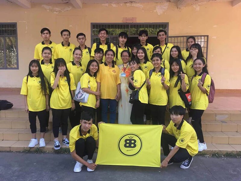 Đa dạng hóa các mẫu áo đồng phục lớp trong cuộc thi " Tôi yêu lớp tôi 2014".