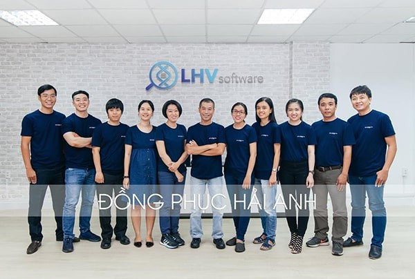 Kiểm tra, đánh giá để khép lại quy trình làm áo đồng phục công ty nhằm mang đến cho khách hàng những sản phẩm hoàn hảo nhất