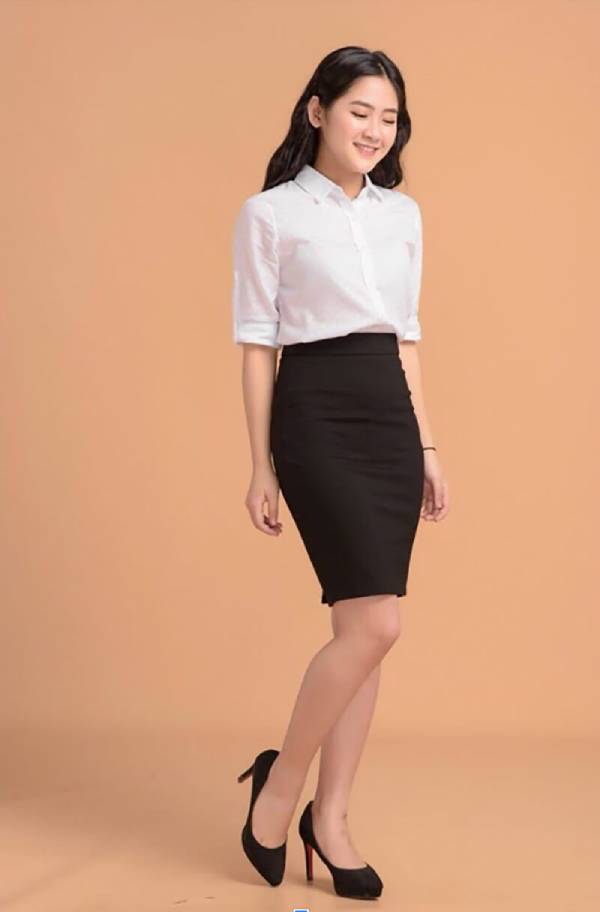 Đầm liền thân là mẫu đồng phục công sở nữ sẽ gây bão mùa Thu này.