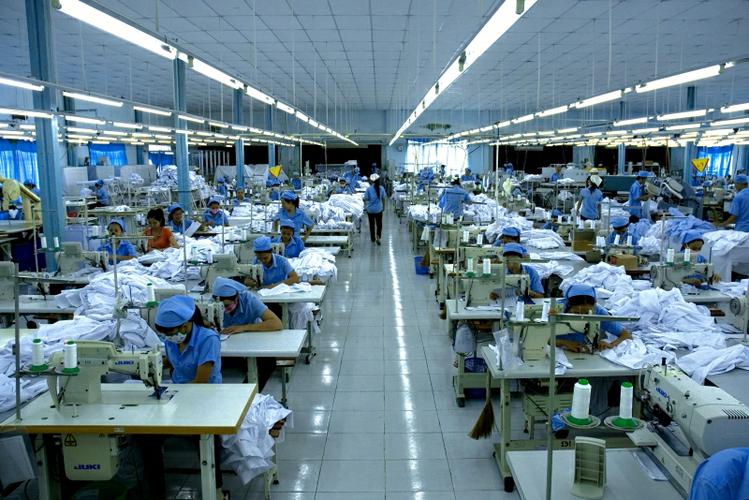 Mách bạn mẹo chọn địa chỉ may áo đồng phục cho công ty tốt nhất