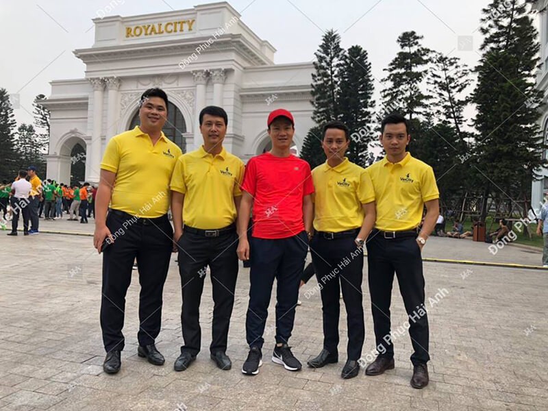 Việc lên ý tưởng may áo đồng phục công trước sẽ làm giảm nguy cơ, sai sót không đáng có trong sản phẩm áo công ty sau này.