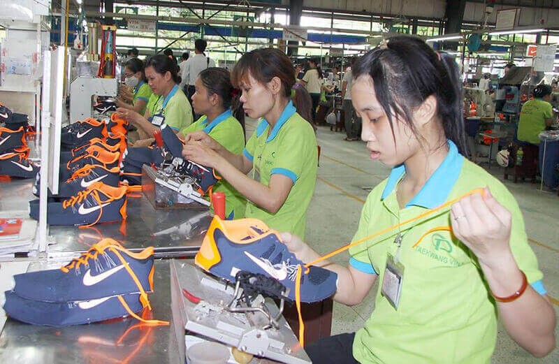 Có nhiều lợi ích vượt trội đi kèm với việc sử dụng áo đồng phục công nhân