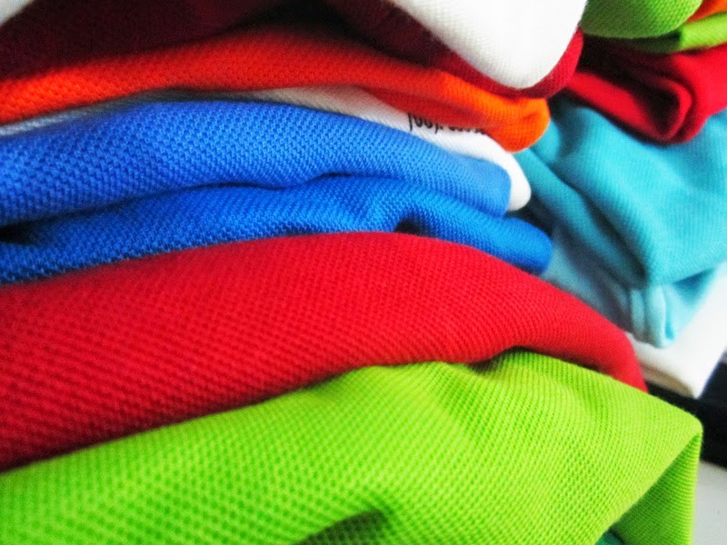Chất liệu vải có hàm lượng cotton càng thấp càng hạ giá thành khi may áo đồng phục giá rẻ