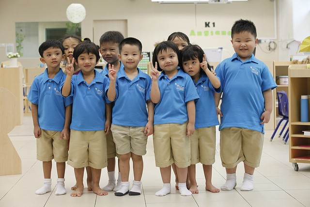 Áo đồng phục mầm non giúp các bé trở nên gần gũi, đoàn kết hơn