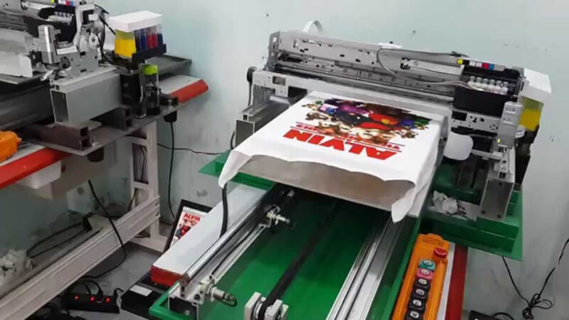 In áo đồng phục sử dụng công nghệ in chuyển nhiệt góp phần mang đến các mẫu áo đồng phục chất lượng nhất.