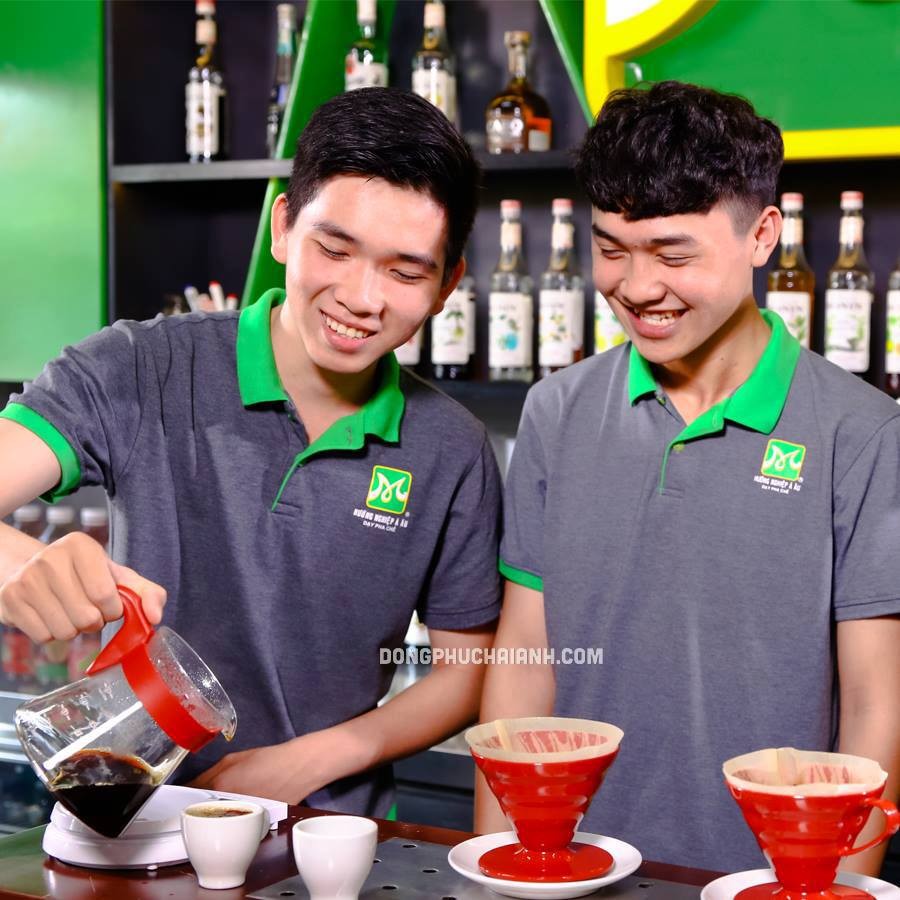Logo áo đồng phục góp phần quảng bá hình ảnh thương hiệu