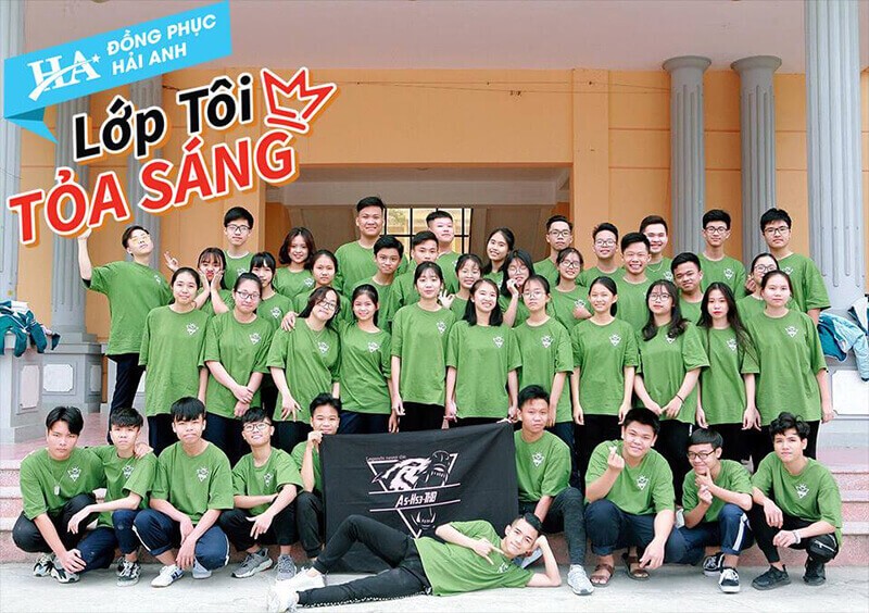 Rất nhiều tập thể lớp sở hữu trong tay các mẫu áo đẹp thu hút sự chú ý của tất cả mọi người. 
