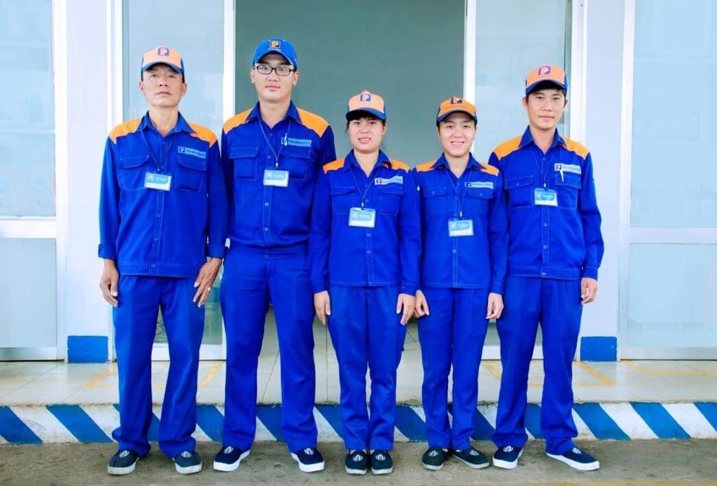 Chất liệu vải may đồng phục bảo hộ lao động thích hợp mang lại sự thoải mái cho người lao động khi làm việc