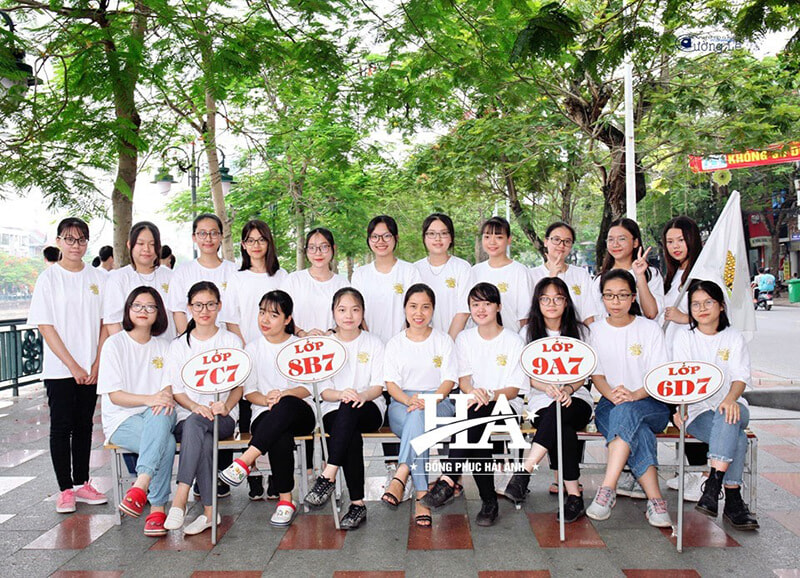 Áo lớp màu gì đẹp nhất - Màu trắng