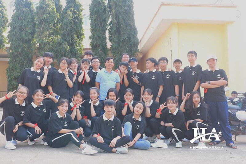 Hình ảnh thiết kế áo lớp mang lại giá trị thẩm mĩ, thể hiện phong cách và cá tính riêng của tập thể lớp