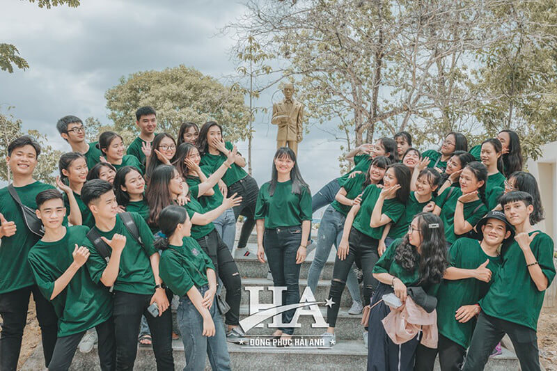 Làm áo lớp Hà Nội tại những địa chỉ chất lượng sẽ mang đến bạn những sản phẩm chất lượng, tính thẩm mĩ cao nhất