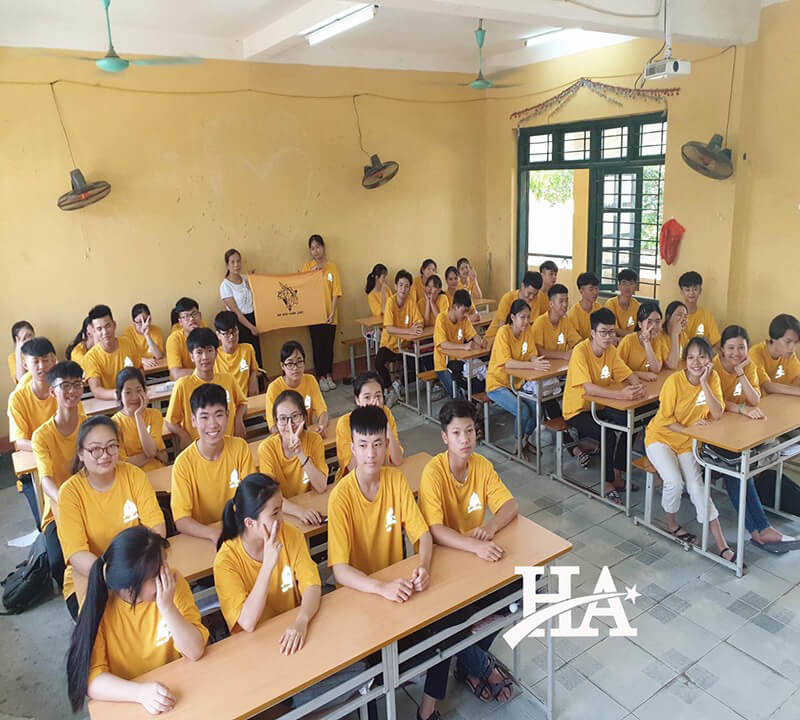 Những mẫu áo đồng phục lớp đẹp nhất phong cách đơn giản chưa bao giờ lỗi mốt