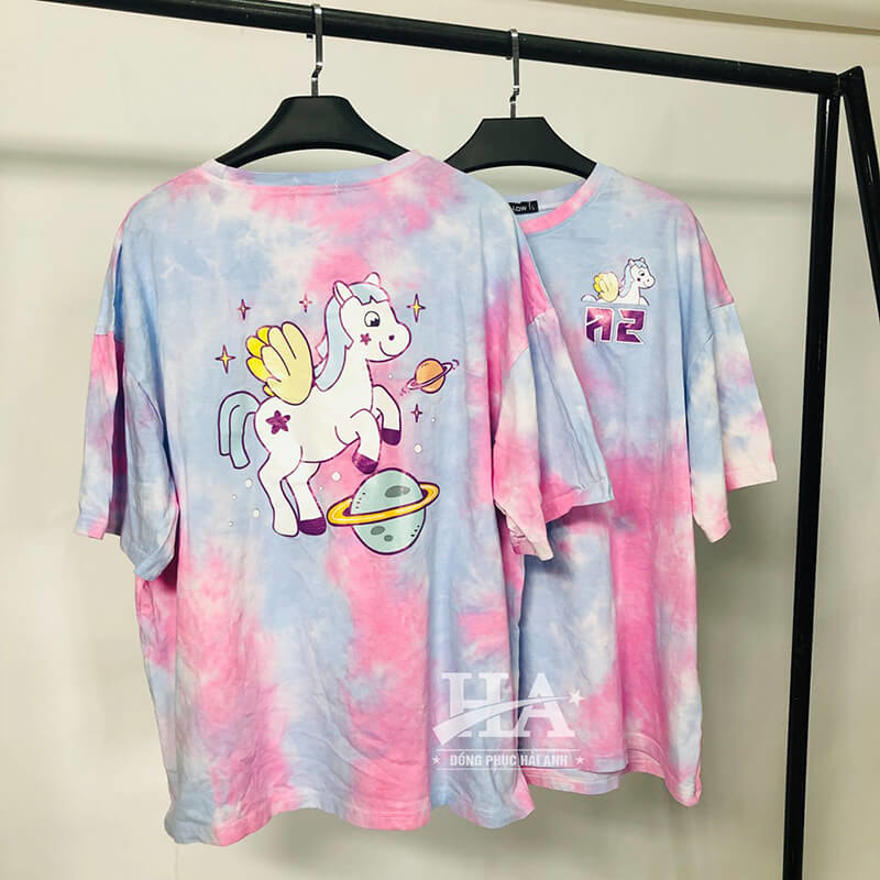 Áo lớp Tie dye đẹp A2 hình in con ngựa dễ thương