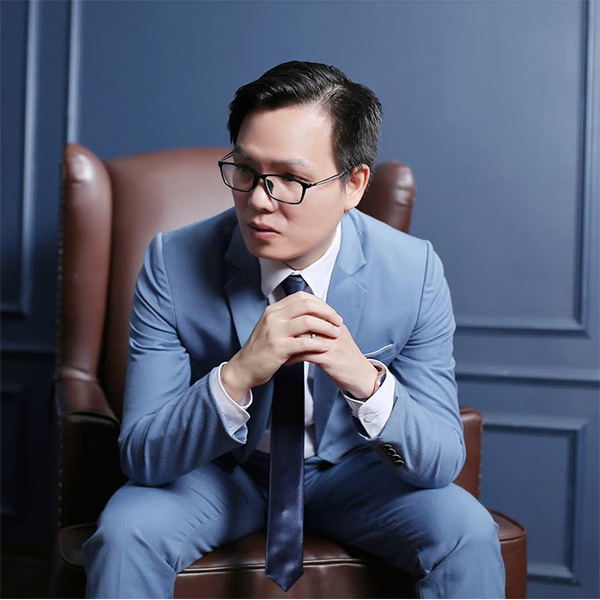 Thầy giáo vật lý Đặng Việt Hùng