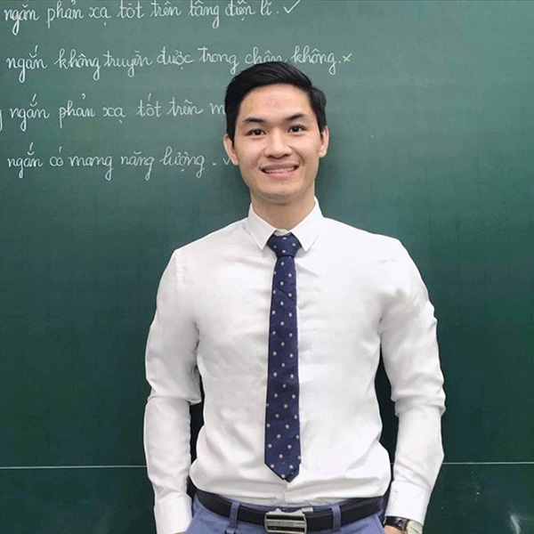 Thầy giáo vật lý Dỗ Ngọc Hà