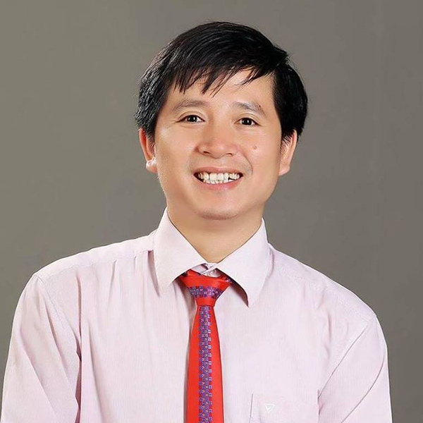 Thầy giáo vật lý Lê Tiến Hà