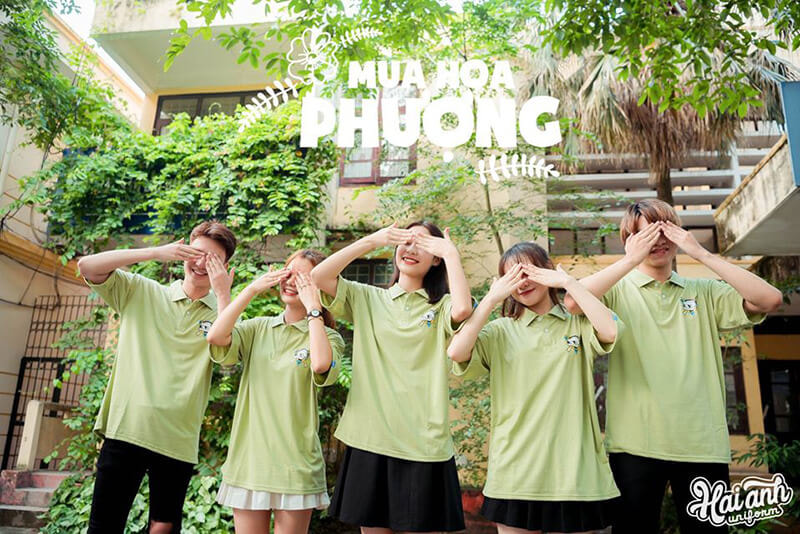 Mẫu áo lớp polo oversize màu xanh Hulk