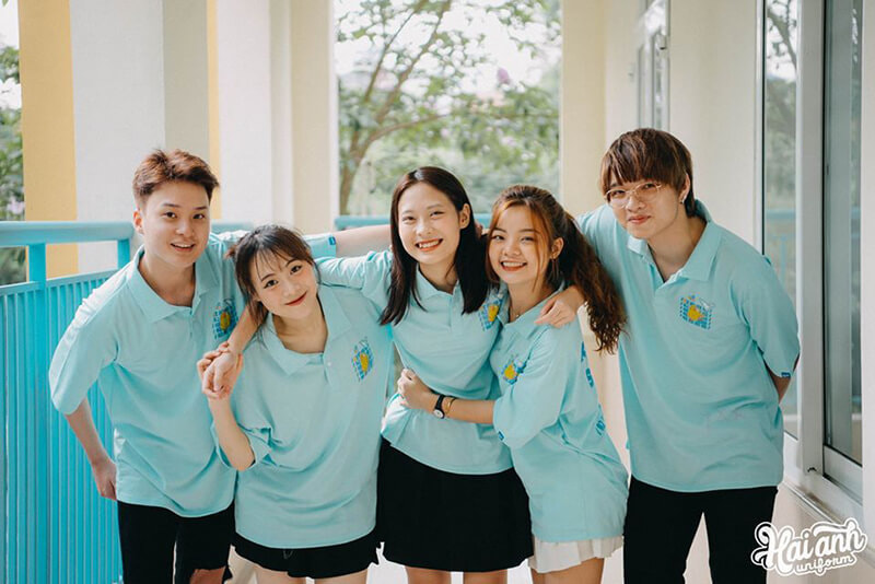 Mẫu áo lớp polo oversize màu xanh thiên thanh