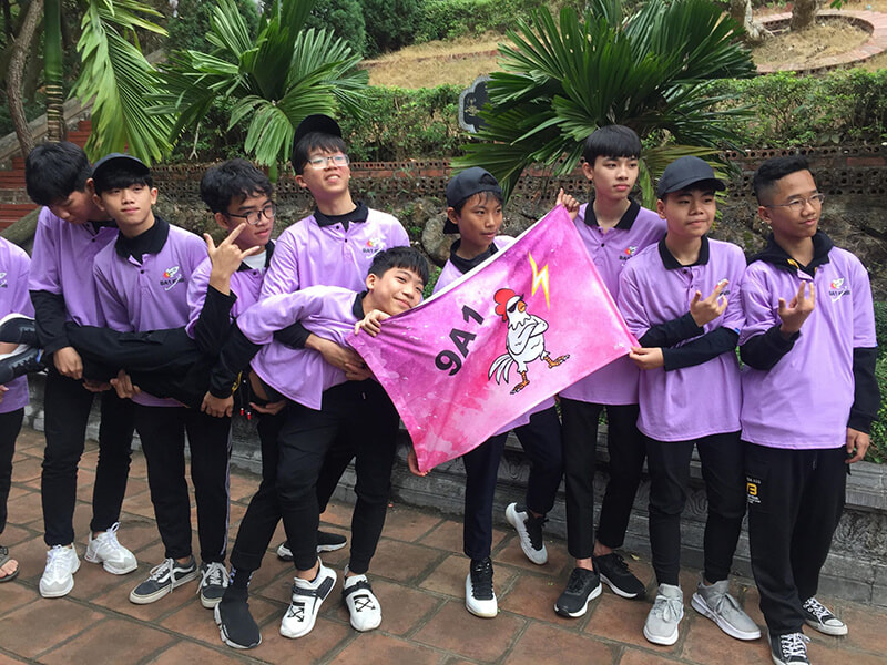 Nhiều kiểu dáng, mẫu mã khi đặt mua đồng phục học sinh may sẵn
