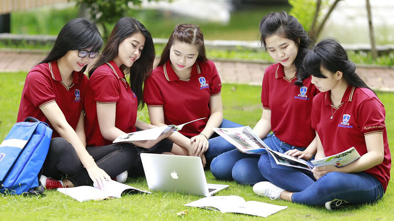 May đồng phục học sinh giúp gắn kết học sinh, xây dựng môi trường học tập hòa đồng, bình đẳng