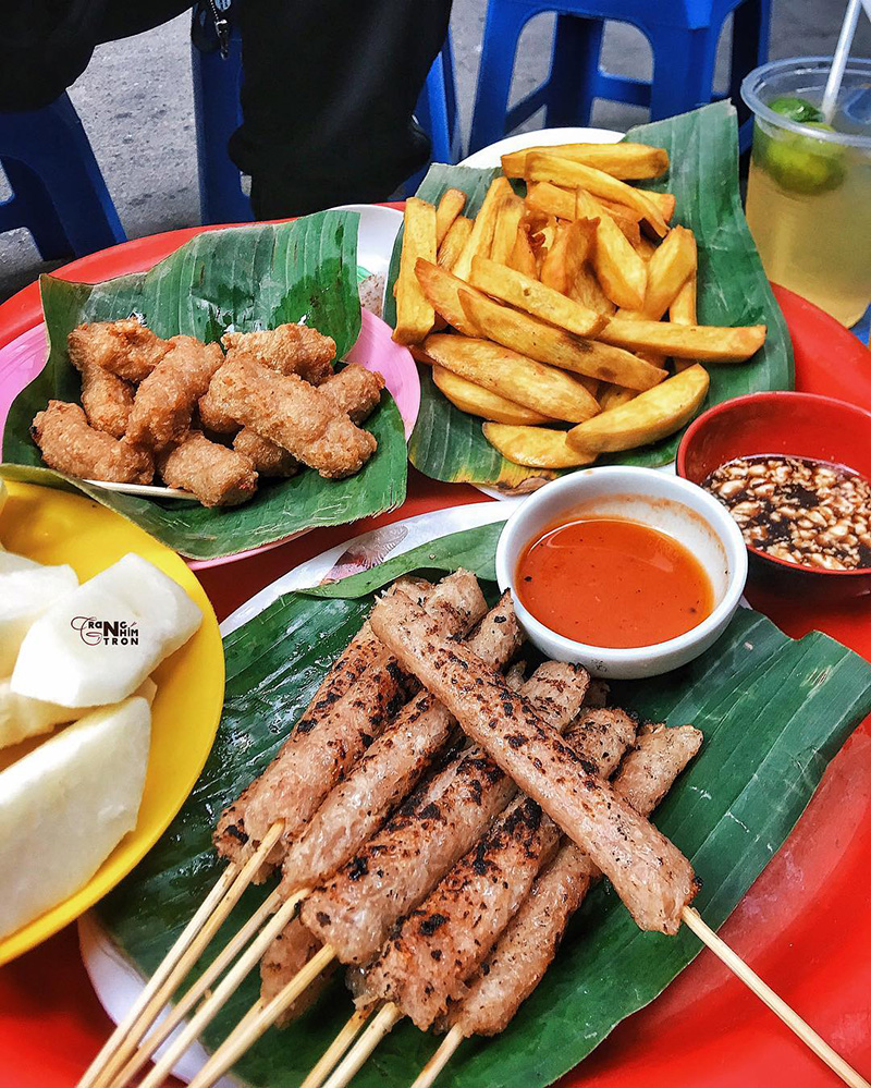 Nem nướng Ấu Triệu – Địa chỉ ăn vặt ở Hà Nội ngon