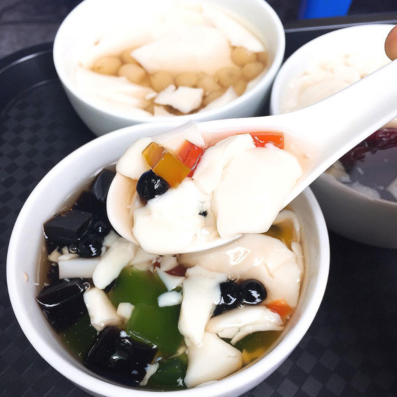 Tào phớ Caramel – Món ăn vặt ngon bổ rẻ của học sinh
