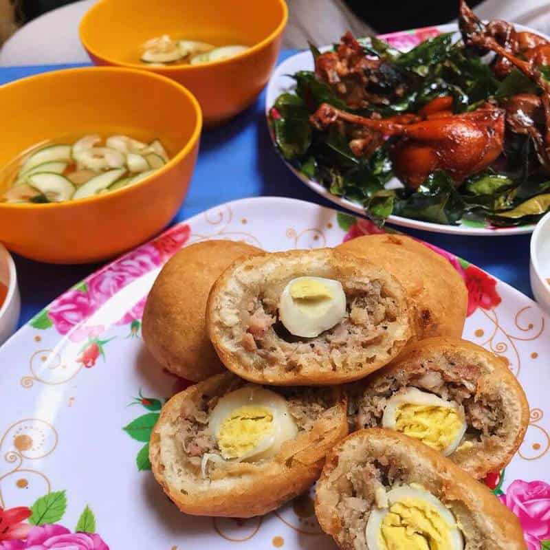 Bánh bao chiên – Một trong các món ăn vặt lạ mà quen mà học sinh nên thử