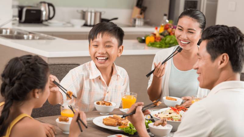 Dành thời gian cho gia đình trong thời gian nghỉ dịch tại nhà