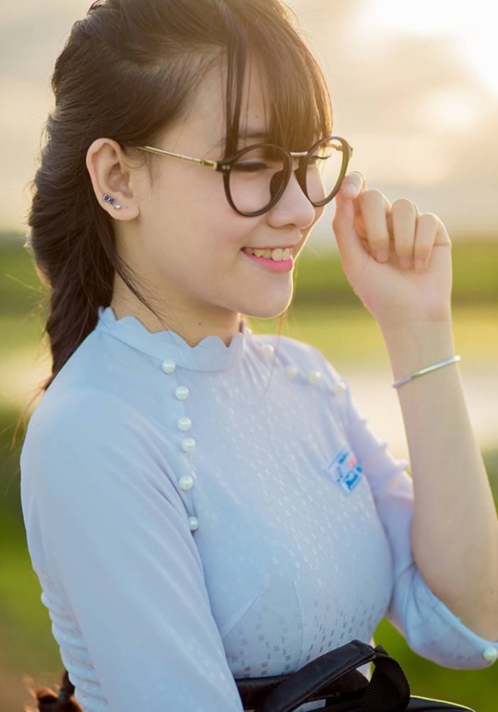 Áo dài cổ cách điệu gợn sóng mềm mại