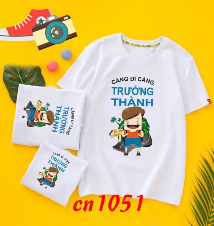 Áo đồng phục lơp càng đi càng trường thành thiết kế đơn giản, form rộng với điểm nhấn tập trung vào hình in