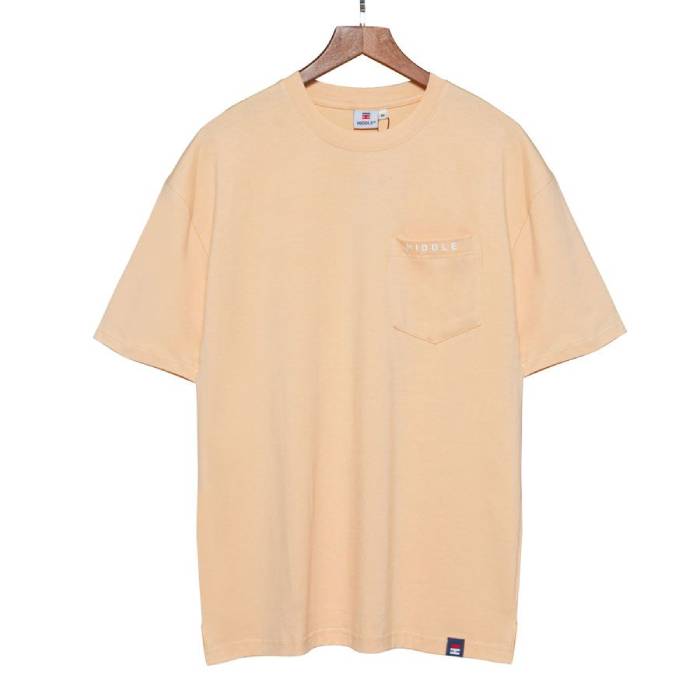 Áo Oversize màu be thiết kế túi nhỏ