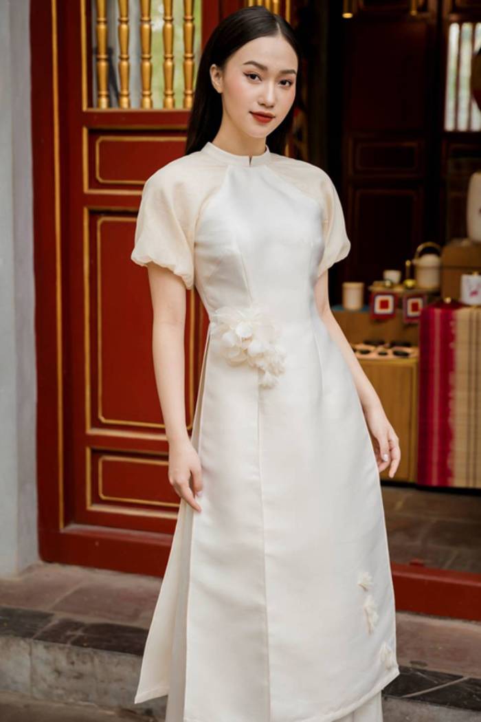 Mẫu áo dài tông nude đậm chất quý cô