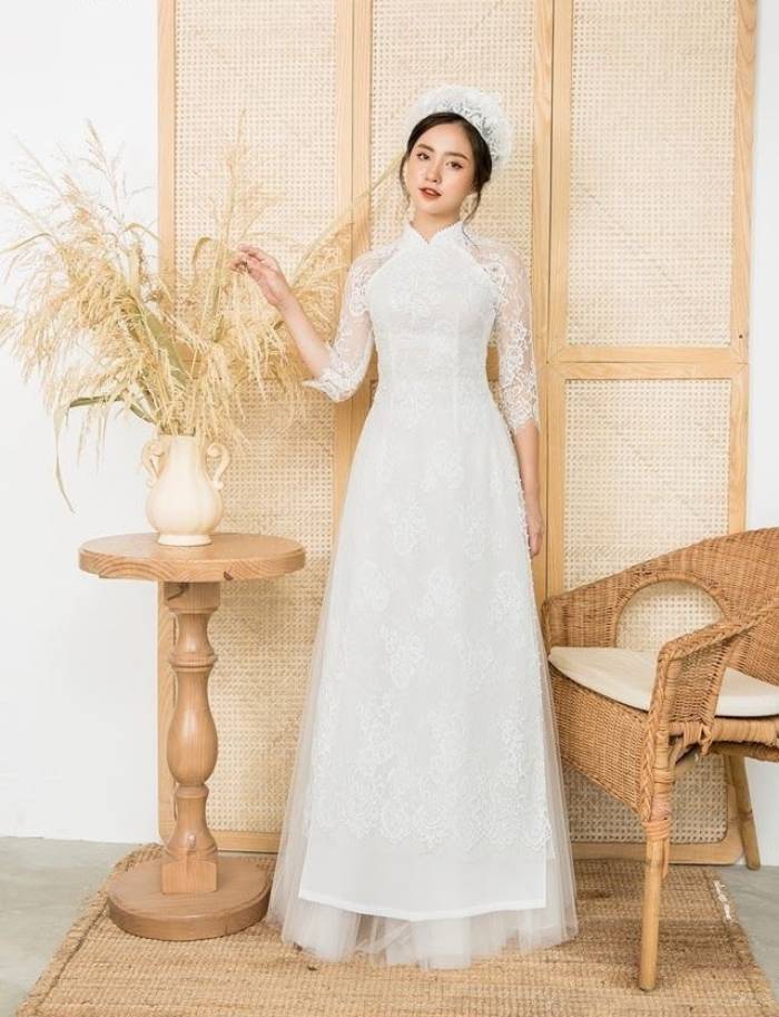 Áo dài tà rộng phối ren sang chảnh