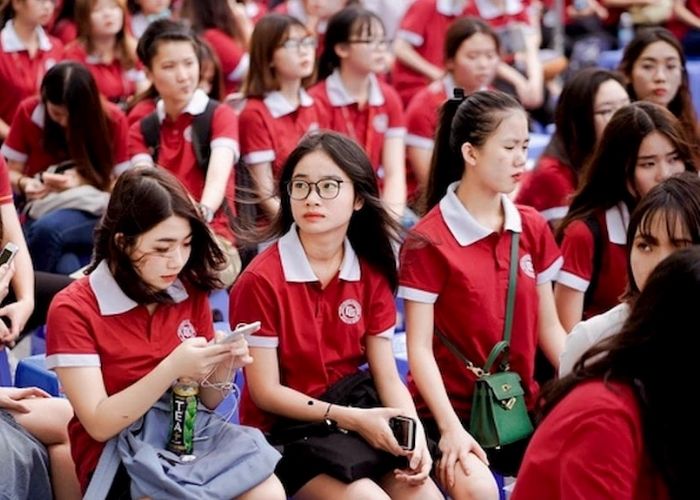 Đồng phục thể dục thiết kế thoải mải, năng động
