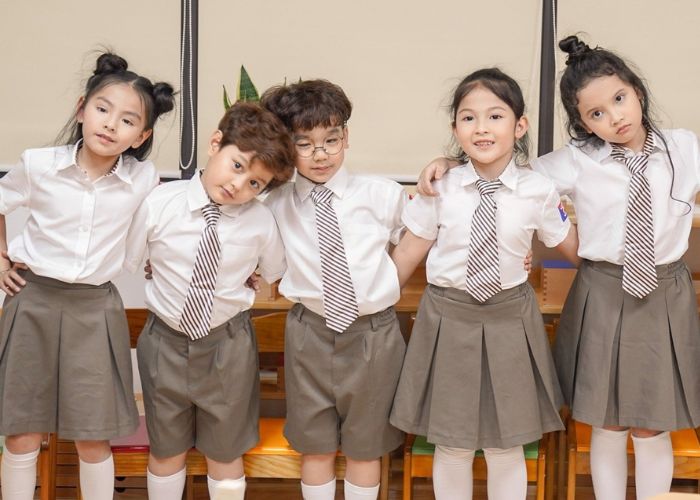 Trang phục áo học sinh cấp 1 với thiết kế ấn tượng