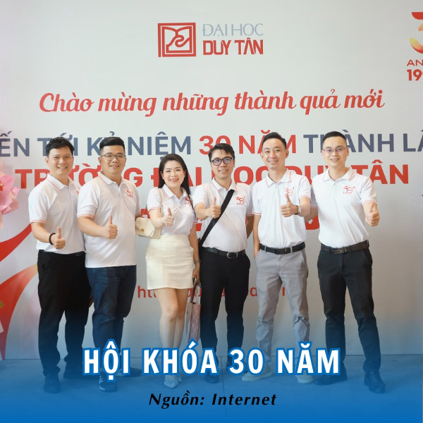 Mẫu áo hội khóa 30 năm thành lập Đại học Duy Tân