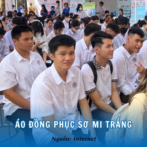 Mẫu áo sơ mi đồng phục màu trắng của sinh viên Đại học Hải Phòng