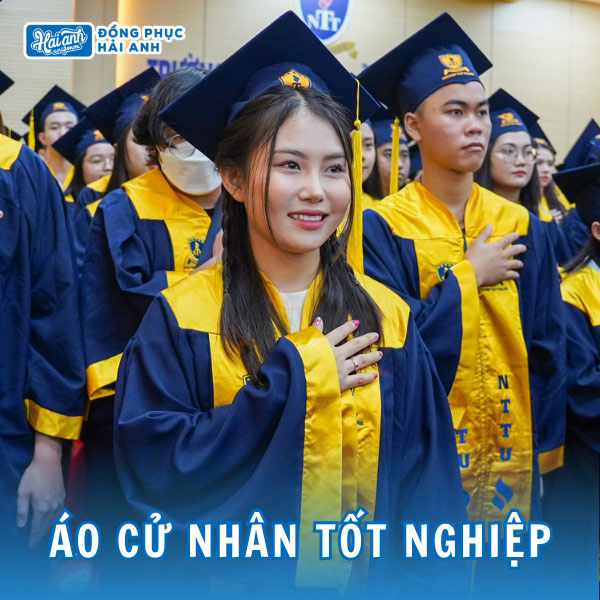 Áo cử nhân trường Nguyễn Tất Thành