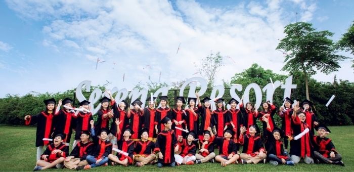 Tạo dáng chụp ảnh ky yếu cho học sinh cấp 1