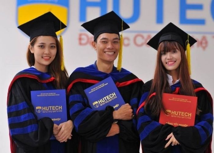 Lễ chụp kỷ yếu thạc sĩ, minh chứng cho những năm tháng cố gắng học tập